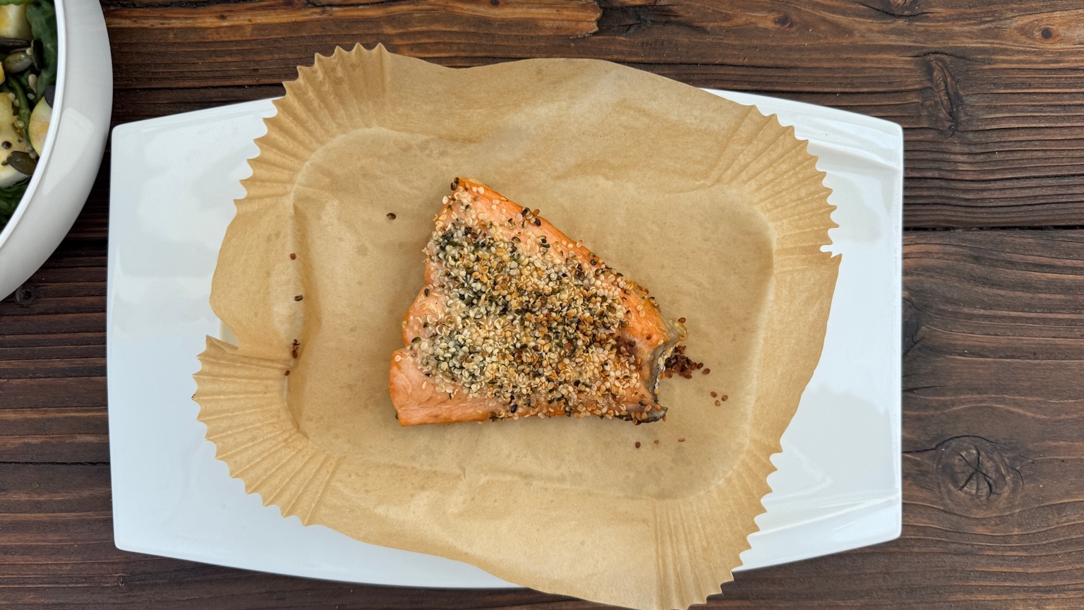 Lachs in Hanfkruste aus der Heißluftfritteuse